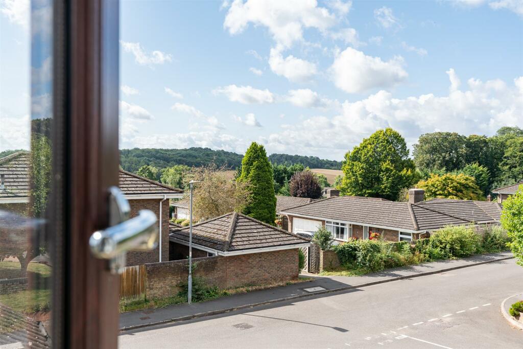 Additional property image - Birch Grove, Welwyn