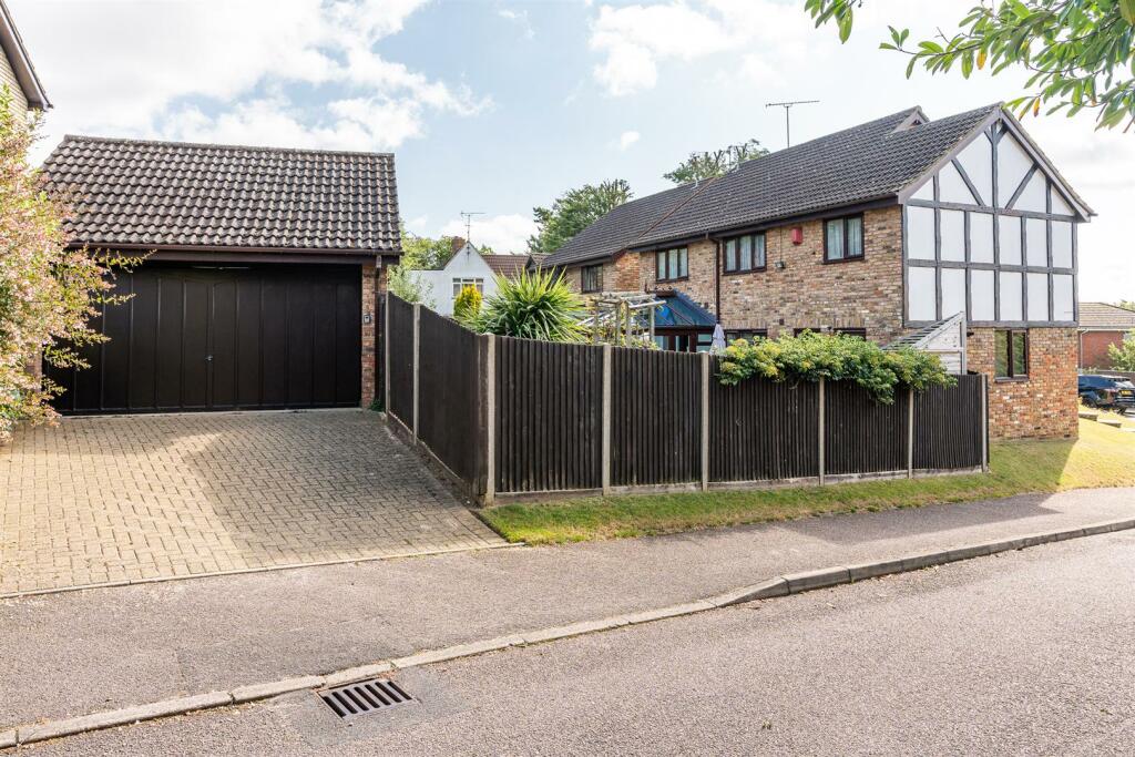 Additional property image - Birch Grove, Welwyn