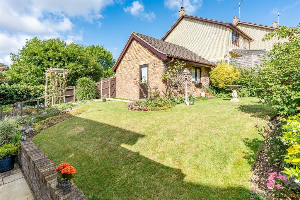 Additional property image - Birch Grove, Welwyn