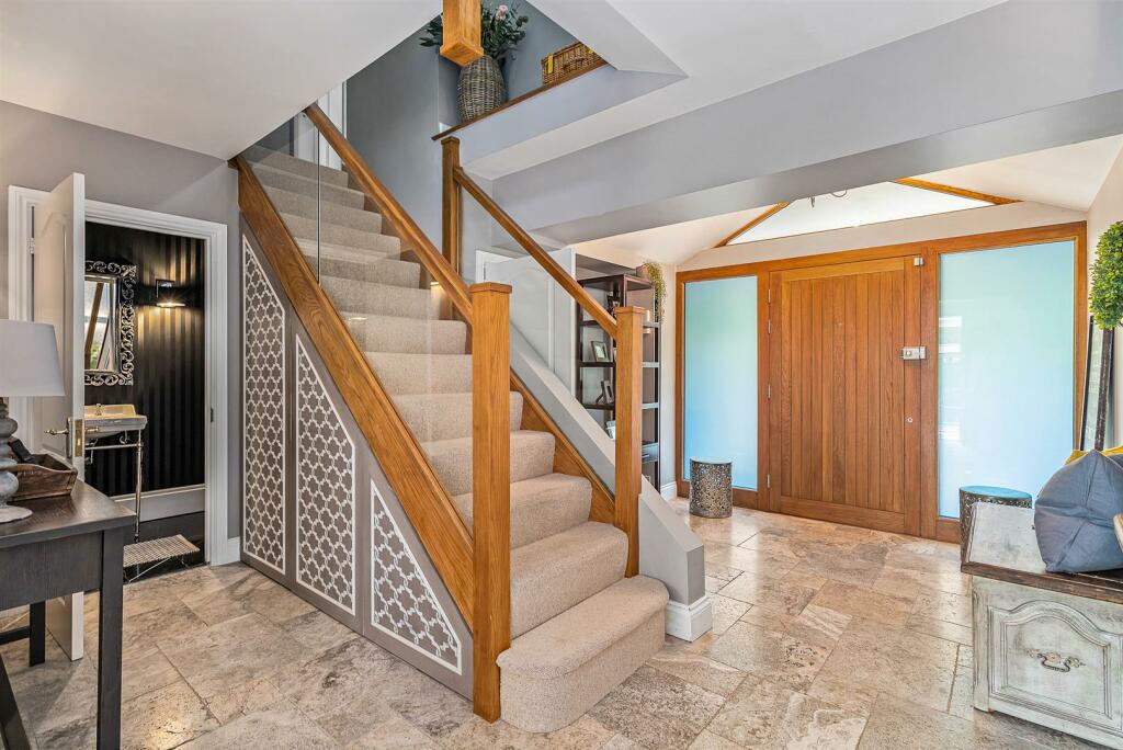 Additional property image - Queen Hoo Lane, Tewin, Welwyn