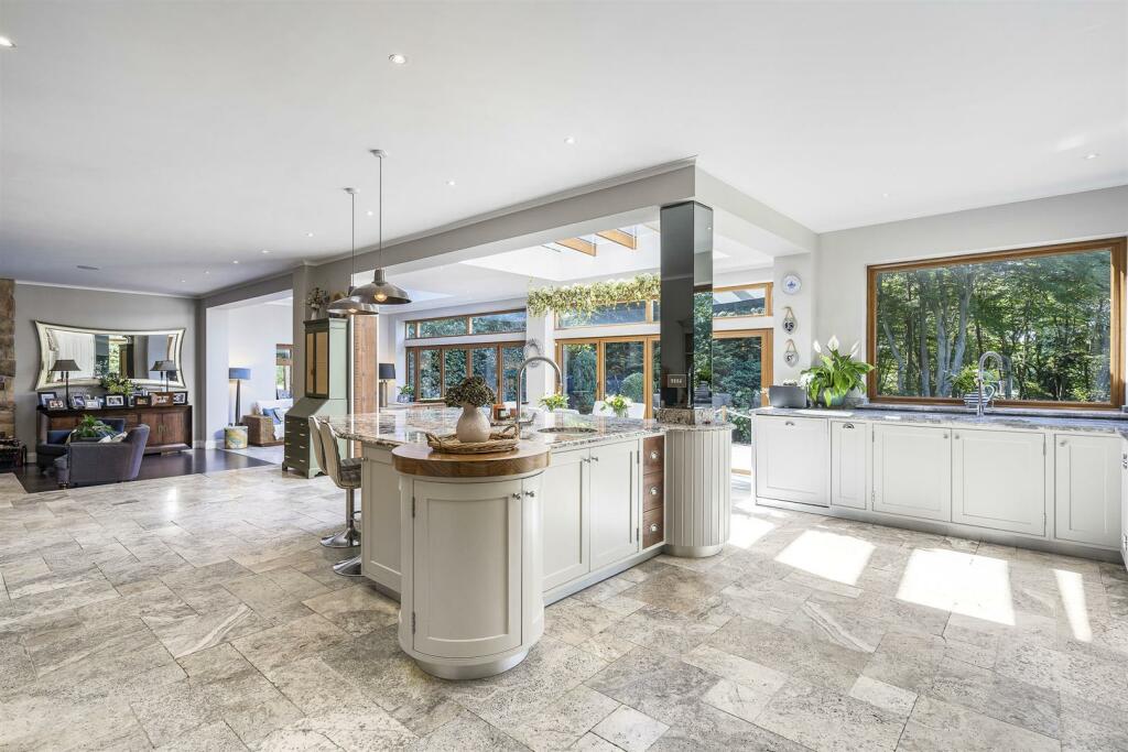 Additional property image - Queen Hoo Lane, Tewin, Welwyn