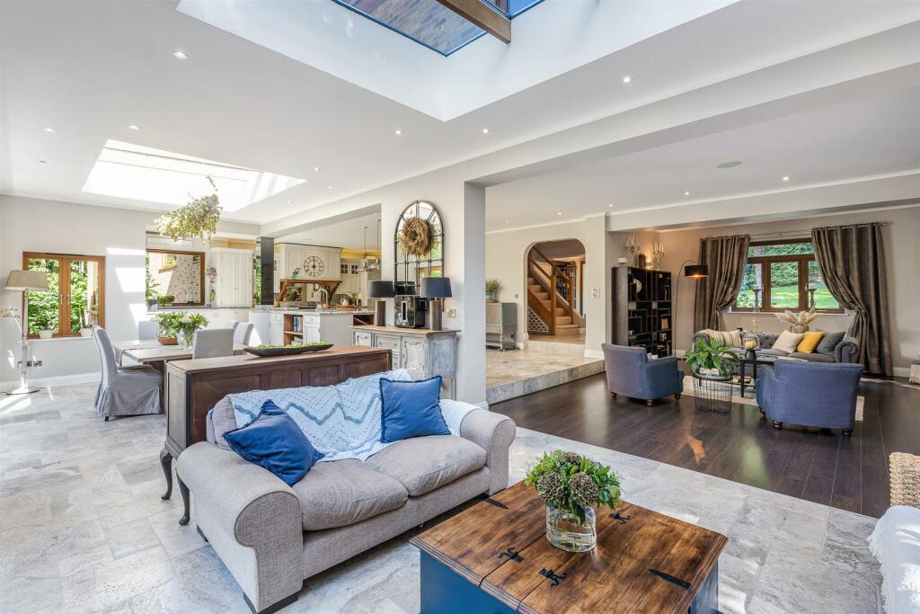 Additional property image - Queen Hoo Lane, Tewin, Welwyn