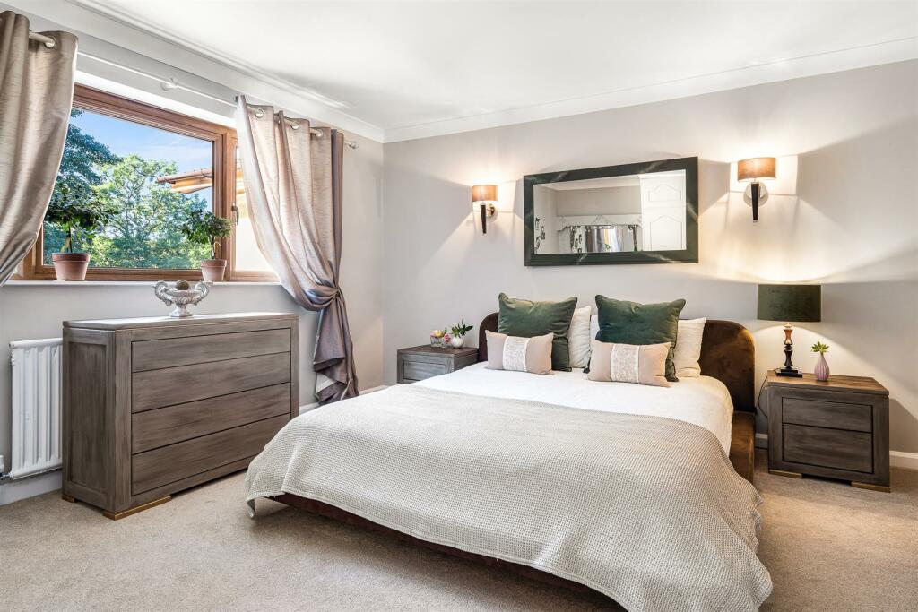 Additional property image - Queen Hoo Lane, Tewin, Welwyn