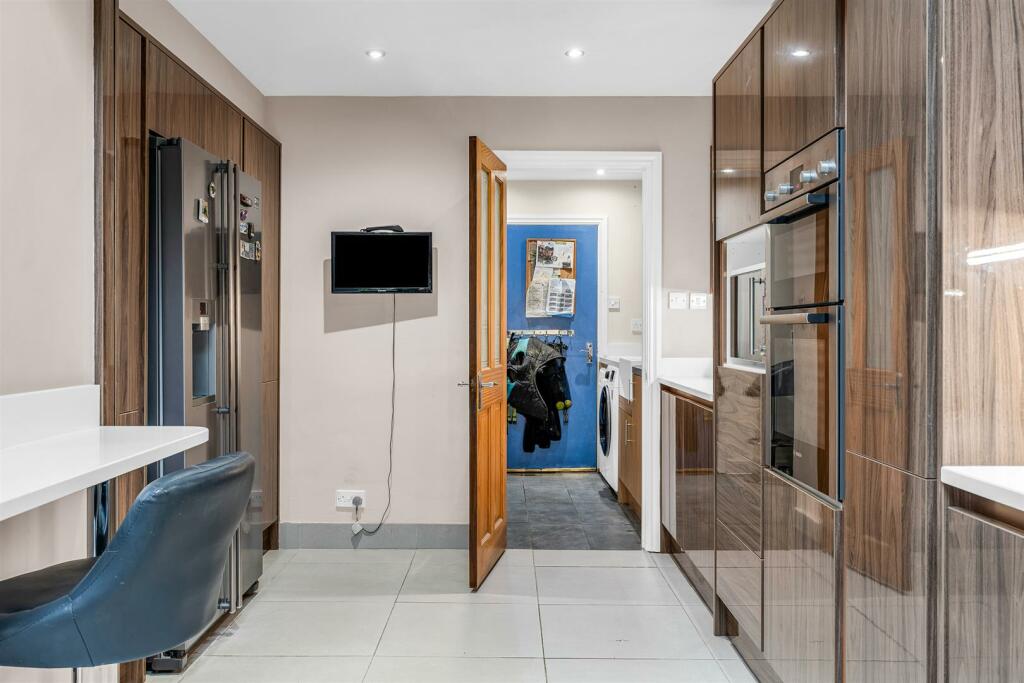 Additional property image - St. Michaels Close, Harpenden