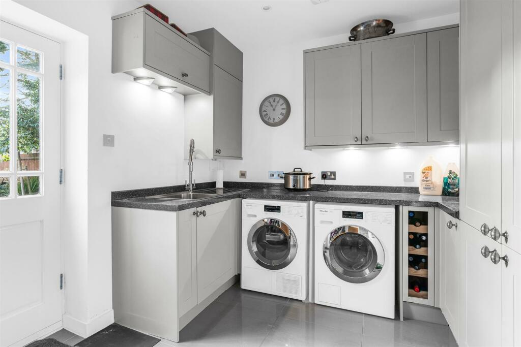 Additional property image - Frythe Avenue, Welwyn