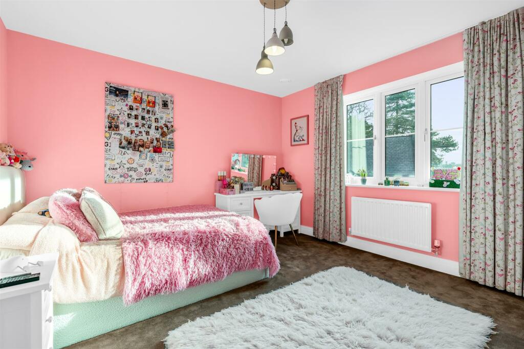 Additional property image - Frythe Avenue, Welwyn