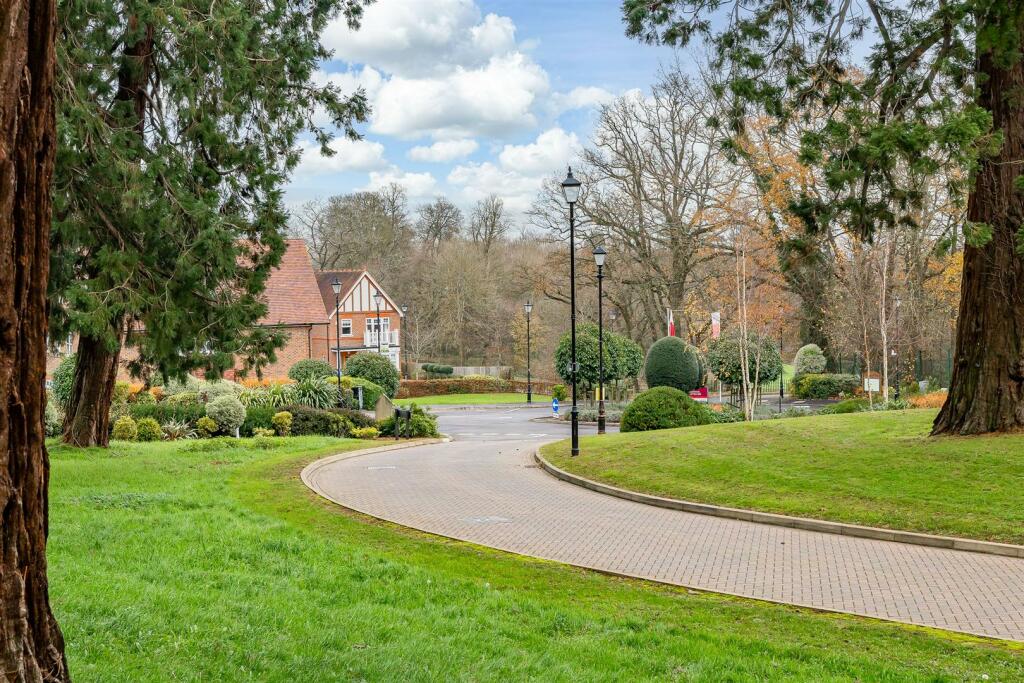 Additional property image - Frythe Avenue, Welwyn