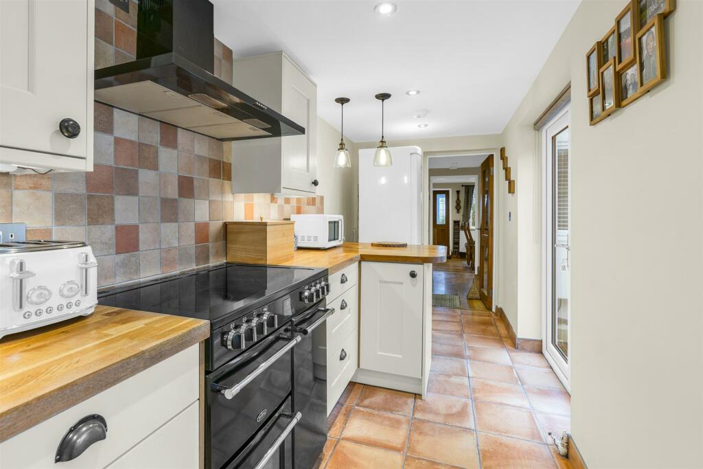 Additional property image - Tewin Hill, Tewin, Welwyn