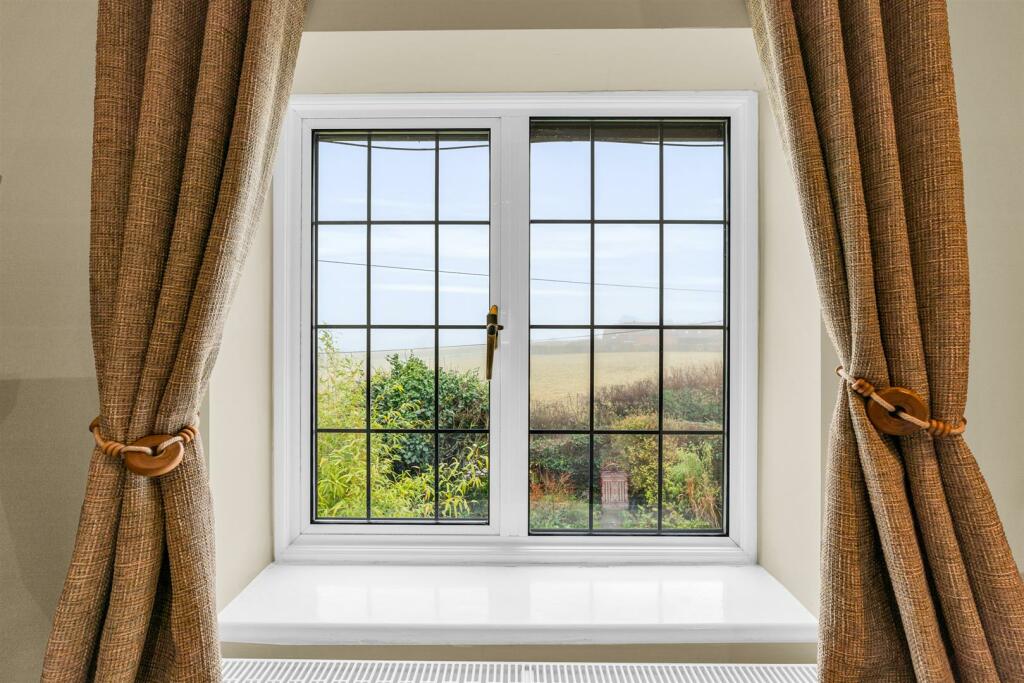 Additional property image - Tewin Hill, Tewin, Welwyn