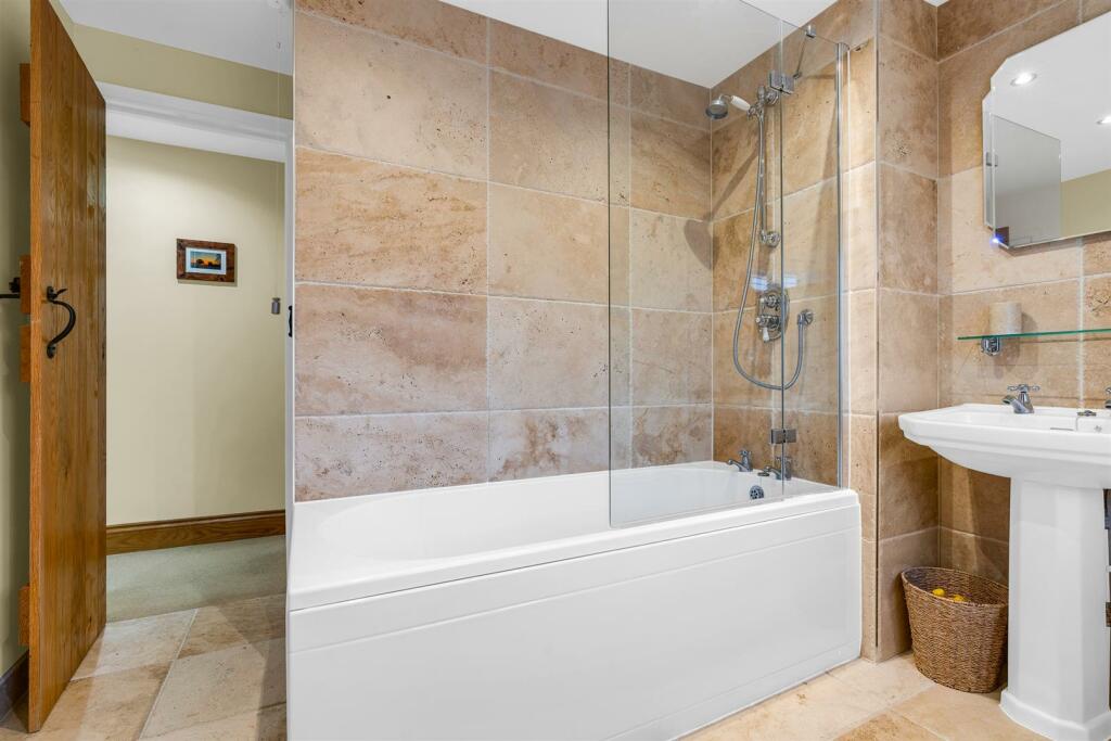 Additional property image - Tewin Hill, Tewin, Welwyn