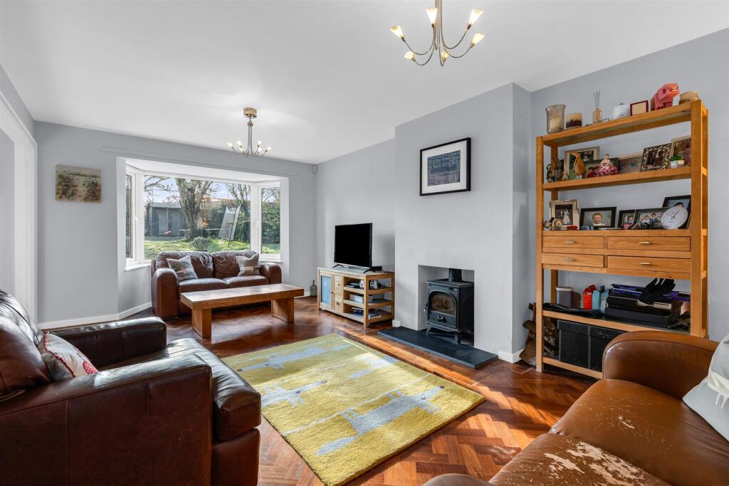 Additional property image - Knightsfield, Welwyn Garden City