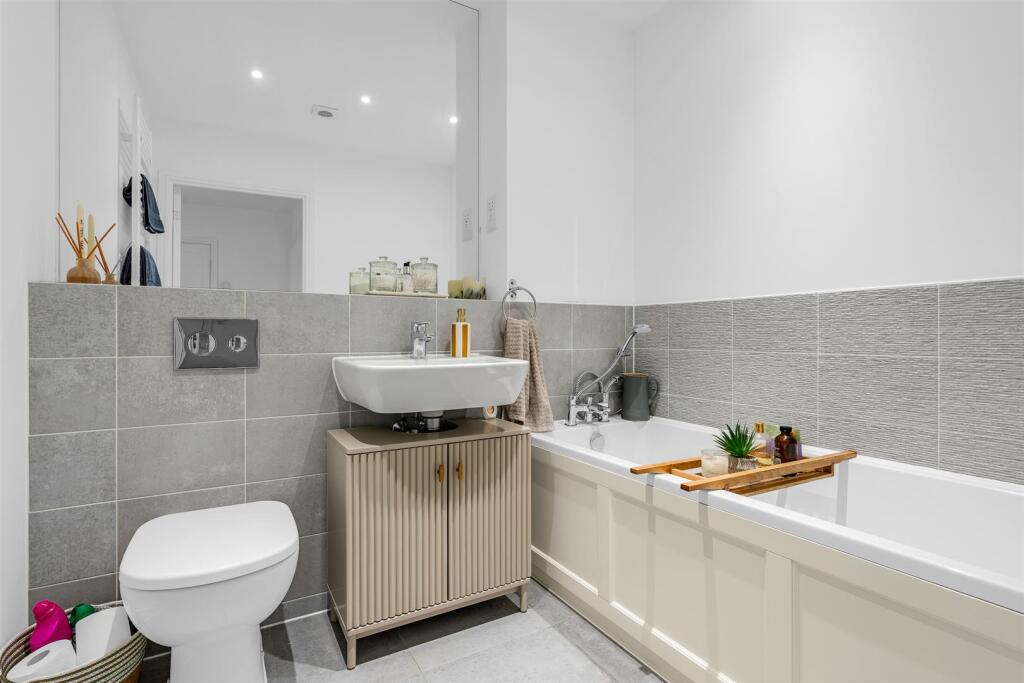 Additional property image - Tomlinson Court, Welwyn
