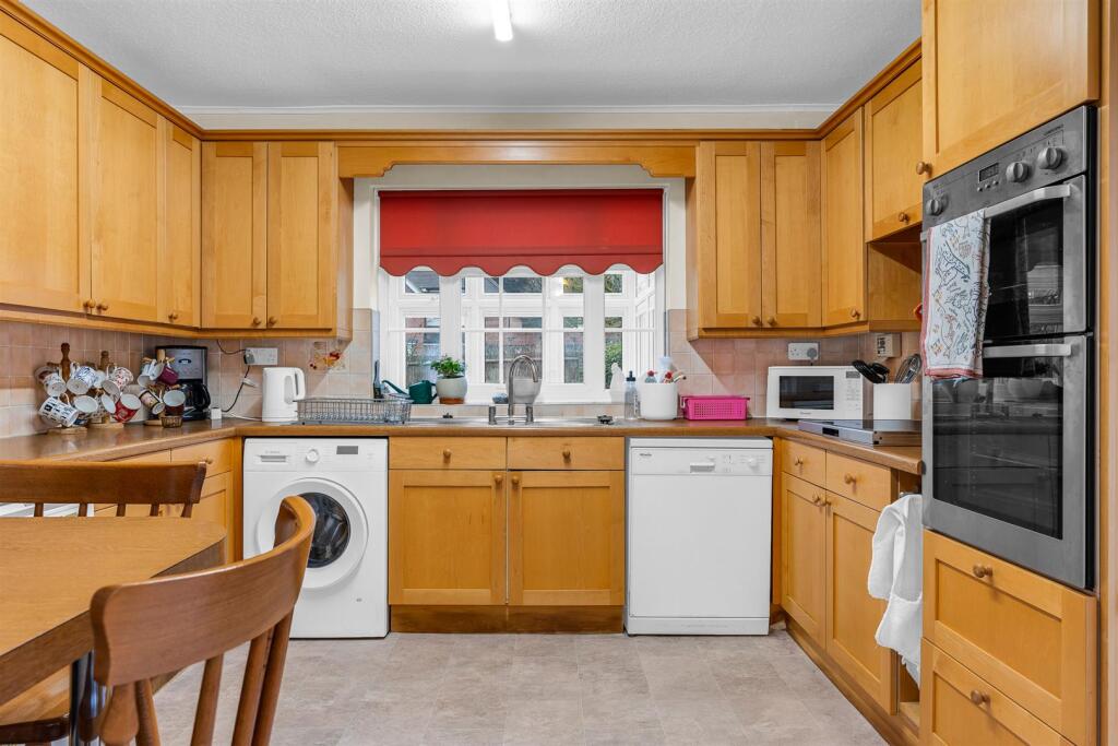 Additional property image - New Place, Welwyn