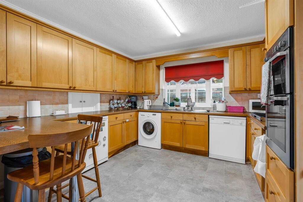 Additional property image - New Place, Welwyn