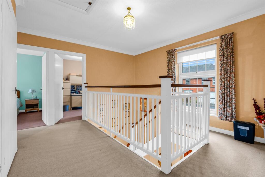 Additional property image - New Place, Welwyn