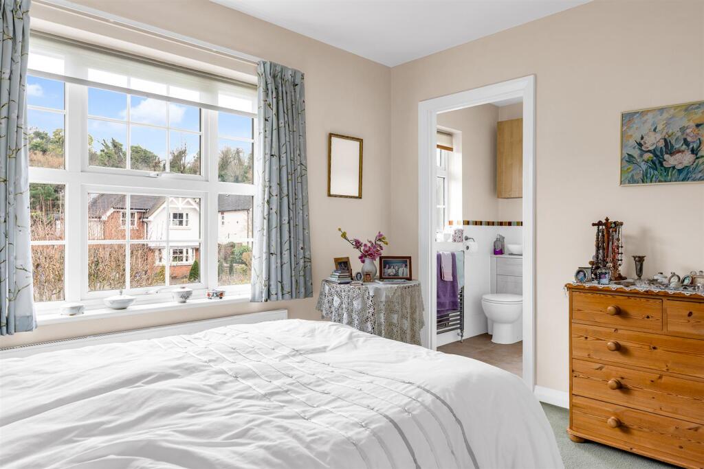 Additional property image - New Place, Welwyn