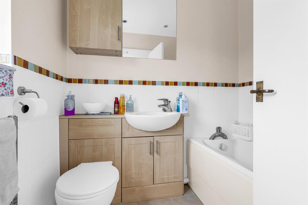 Additional property image - New Place, Welwyn