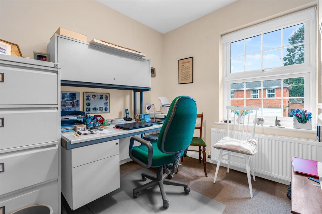 Additional property image - New Place, Welwyn