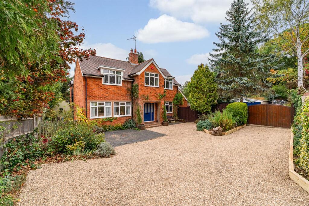 Main image of property: Digswell Lane, Welwyn
