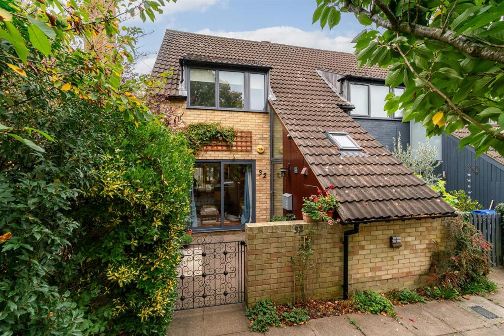 Main image of property: Lower Green, Tewin