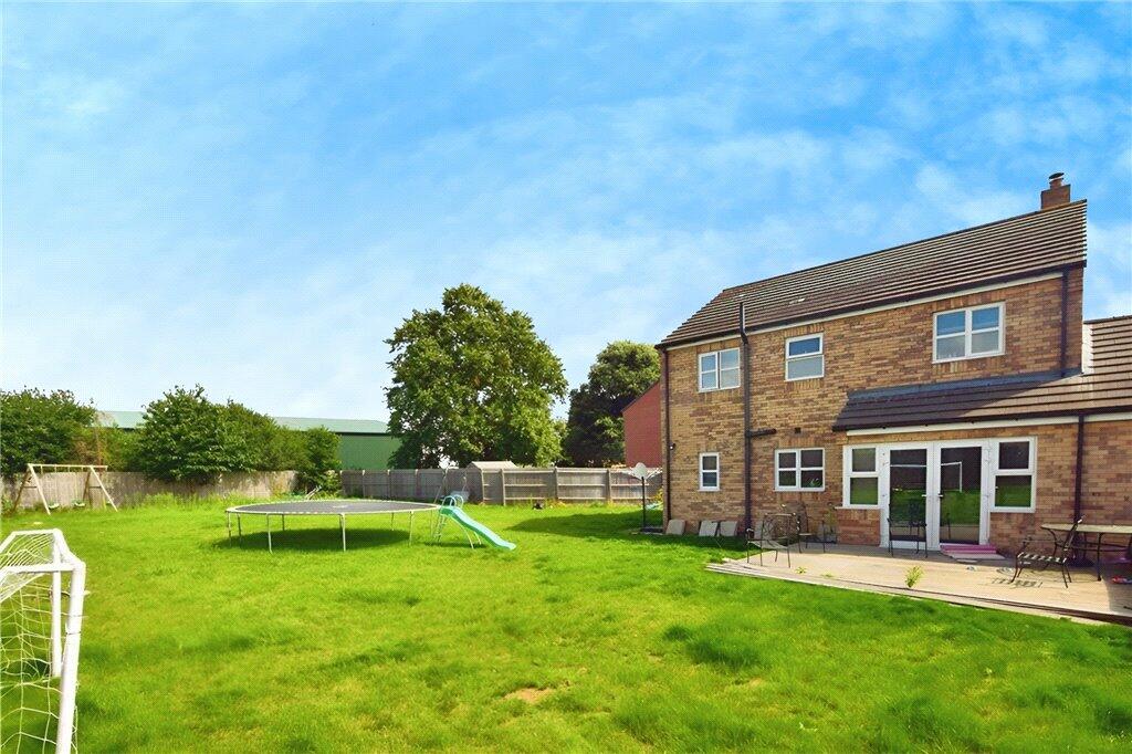 4 bedroom detached house for sale in Ingrams Piece, Ardleigh