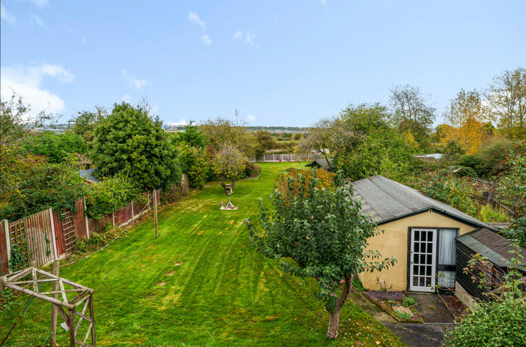 3 bedroom bungalow for sale in Point Clear Road, St. Osyth, Clactonon