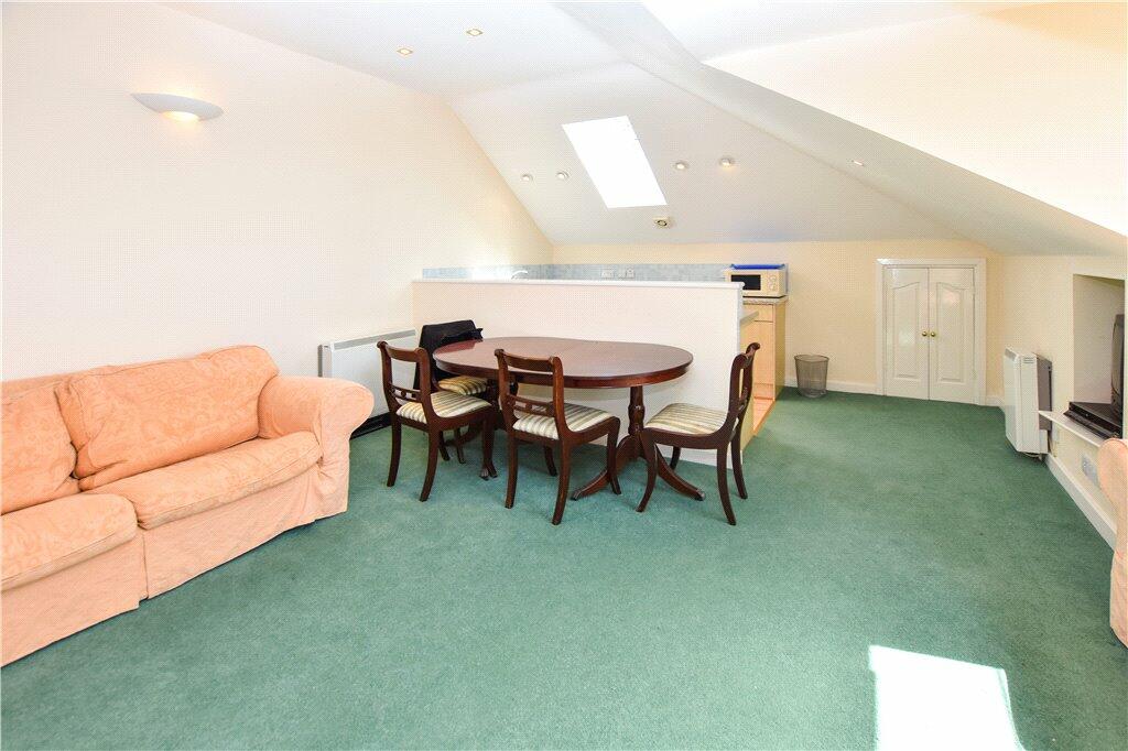 Additional property image - Meadow Way, Jaywick, Clacton-on-Sea