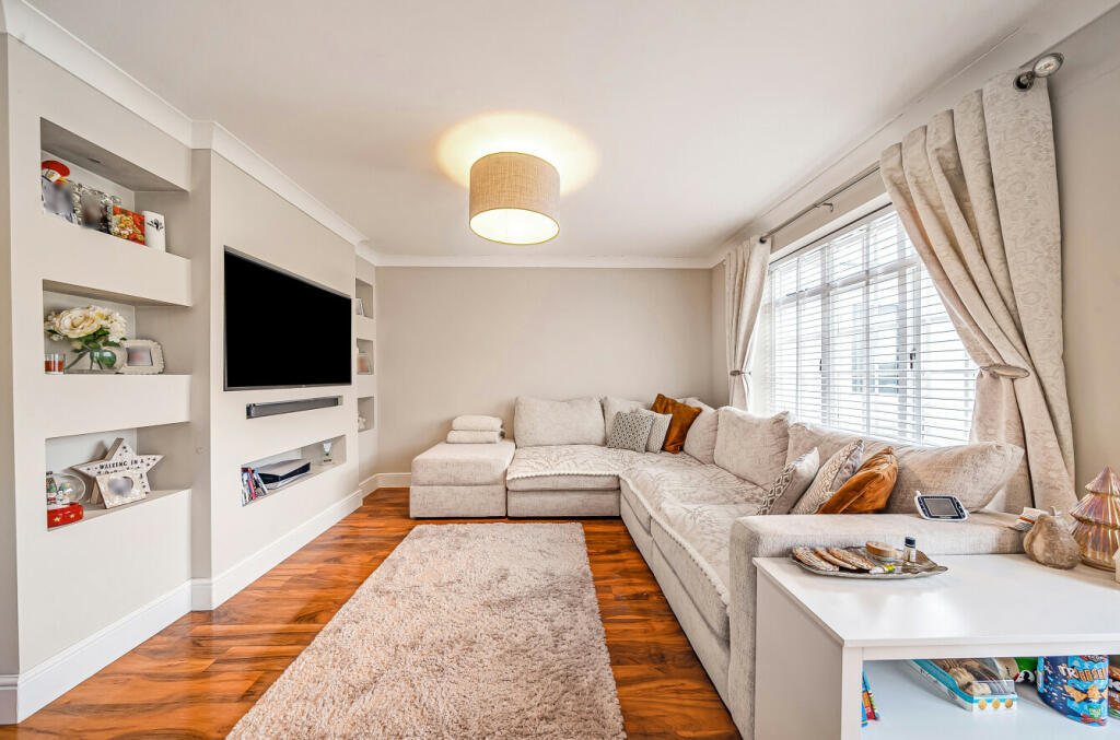 Additional property image - Chilburn Road, Clacton-on-Sea, Essex