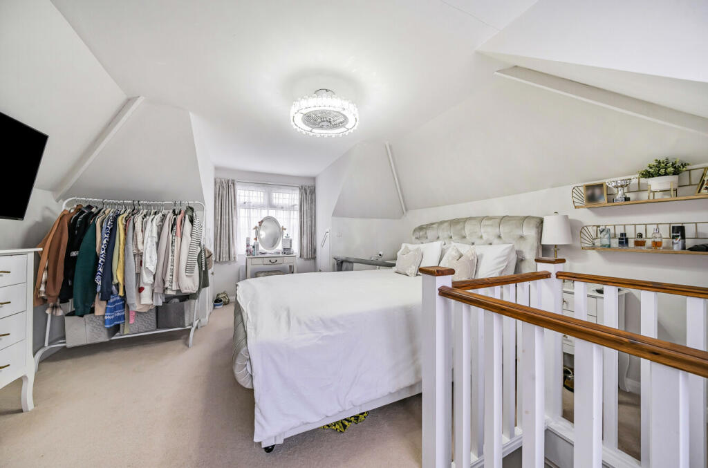 Additional property image - Chilburn Road, Clacton-on-Sea, Essex
