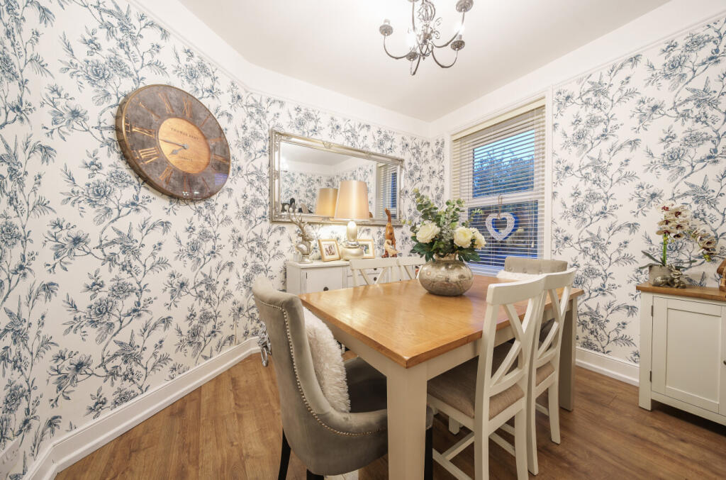 Additional property image - Hayes Road, Clacton-on-Sea, Essex