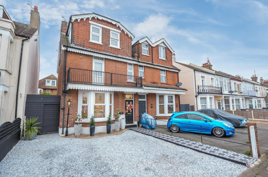 Additional property image - Hayes Road, Clacton-on-Sea, Essex