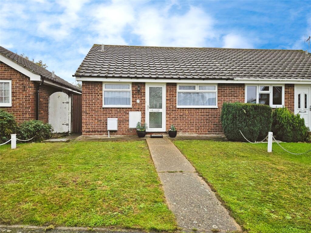 Main image of property: Oakwood Close, Kirby Cross, Frinton-on-Sea