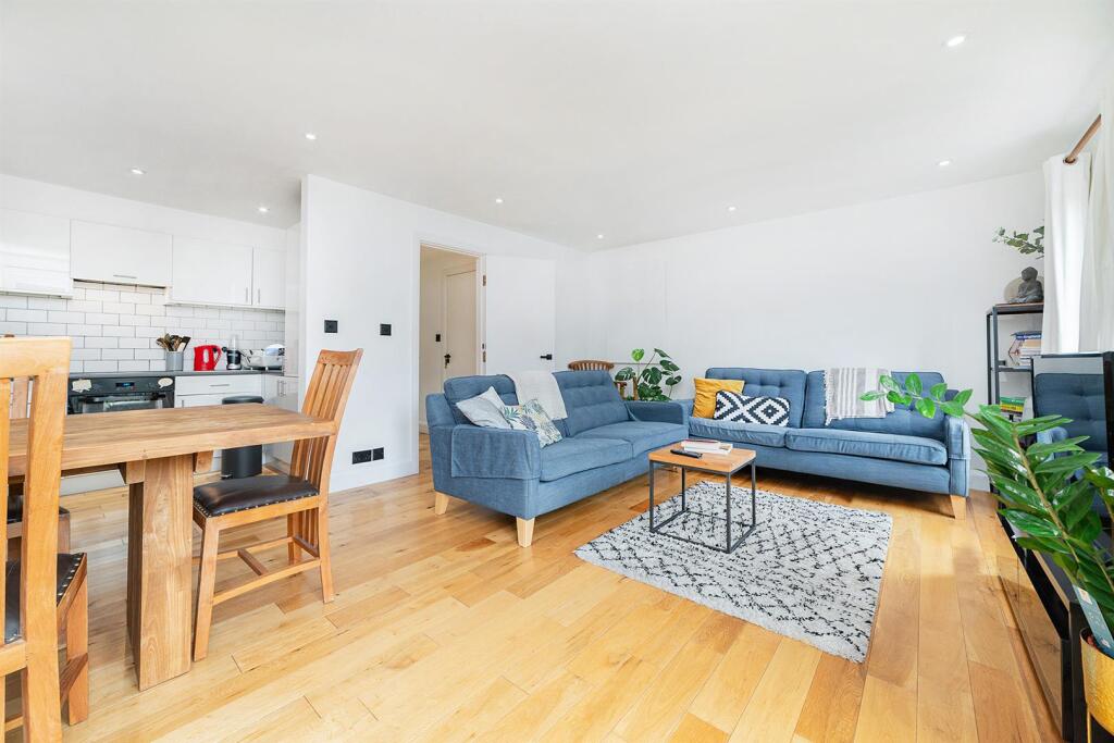 Main image of property: Durward Street E1