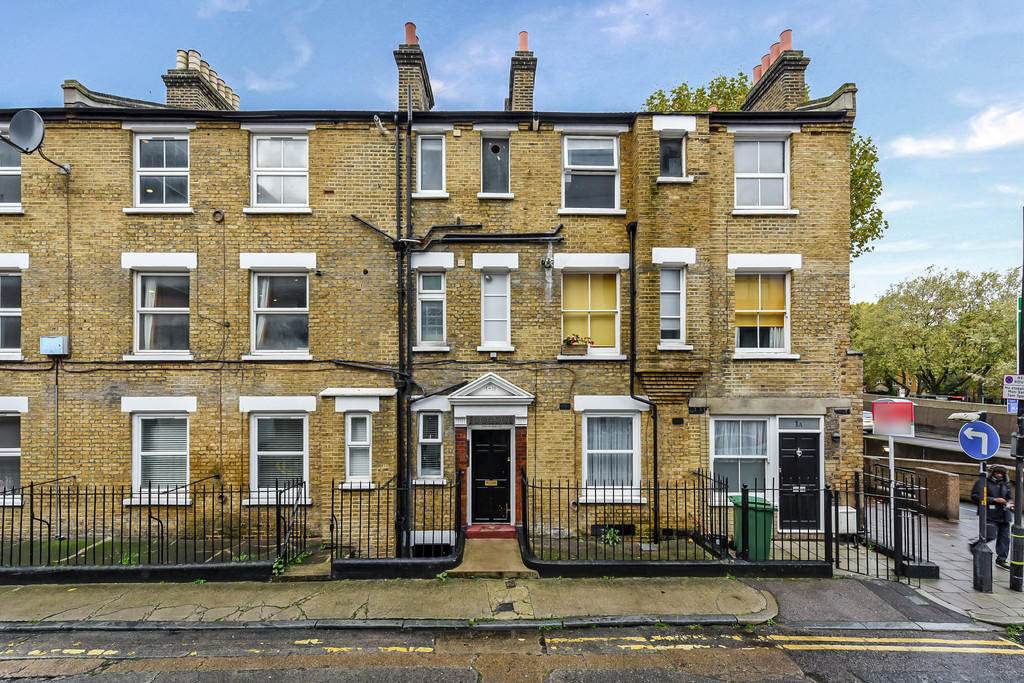 1 bedroom apartment for sale in Preston Close SE1