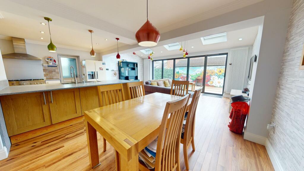 Additional property image - Homelands Road, Cardiff, CF14