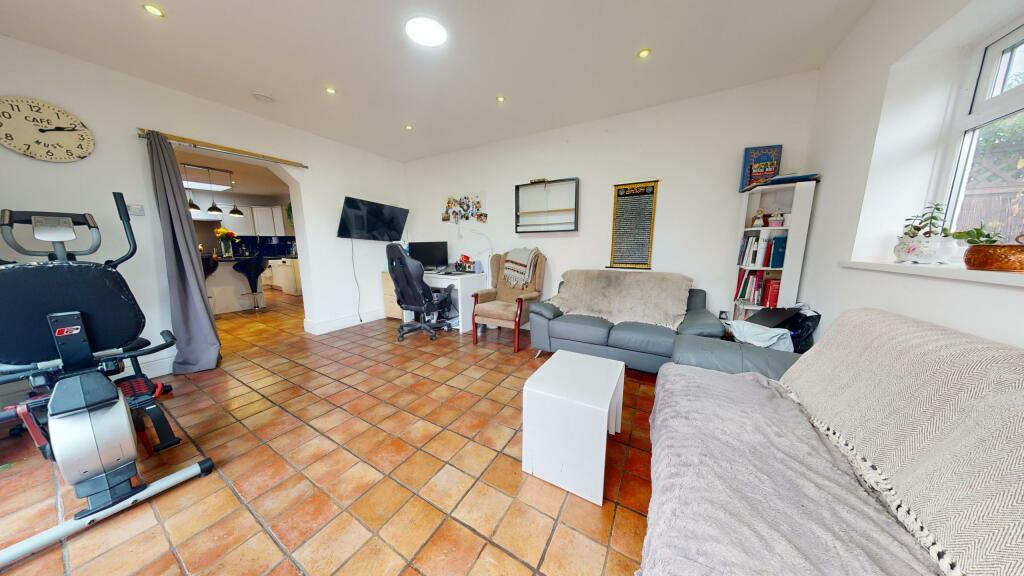 Additional property image - Heol y Deri, Rhiwbina, Cardiff, CF14