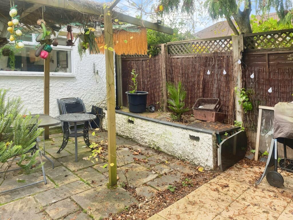 Additional property image - Heol y Deri, Rhiwbina, Cardiff, CF14