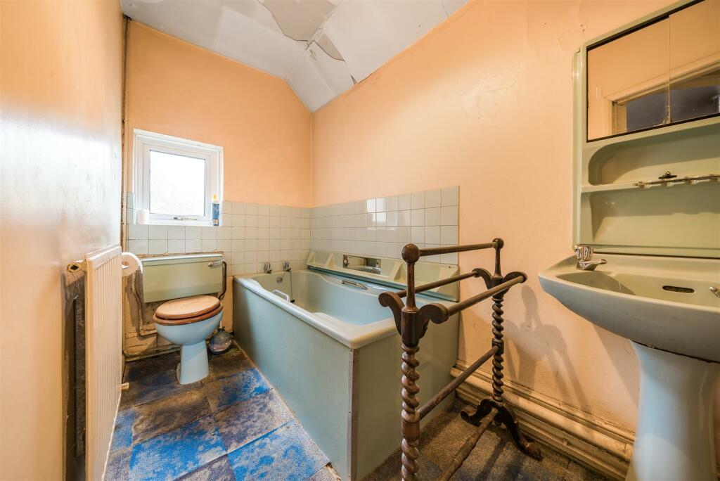 4 bedroom semidetached house for sale in Poltimore, Exeter, EX4