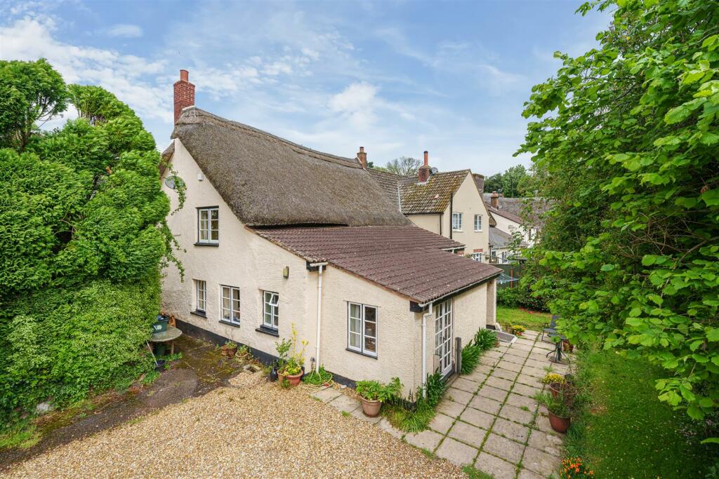 3 bedroom terraced house for sale in Kennford, Exeter, EX6