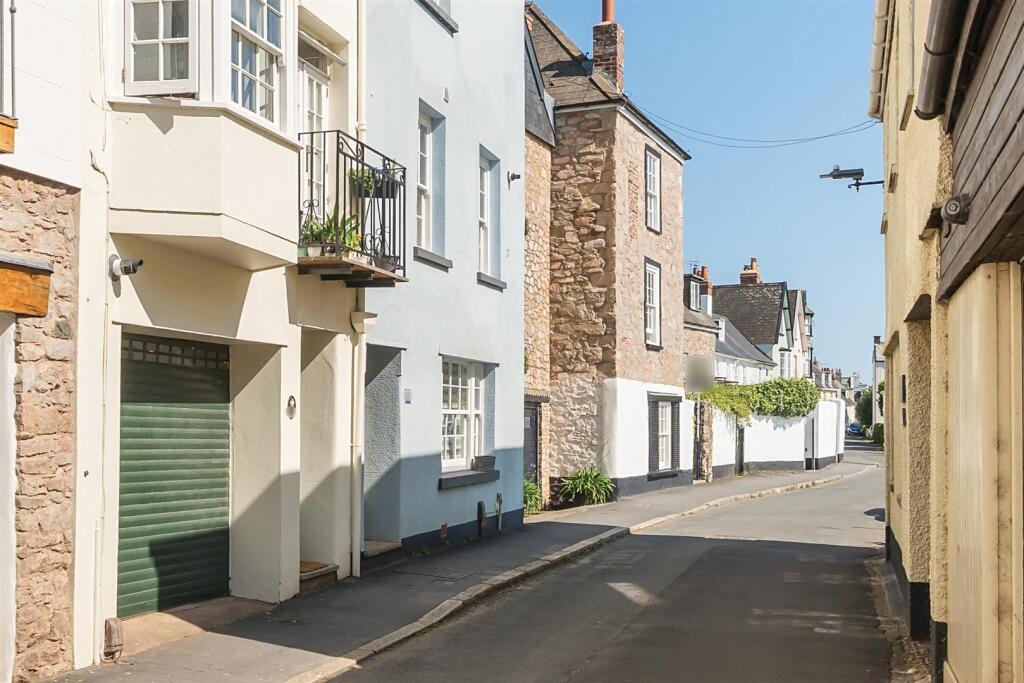 Main image of property: The Strand, Topsham, Exeter