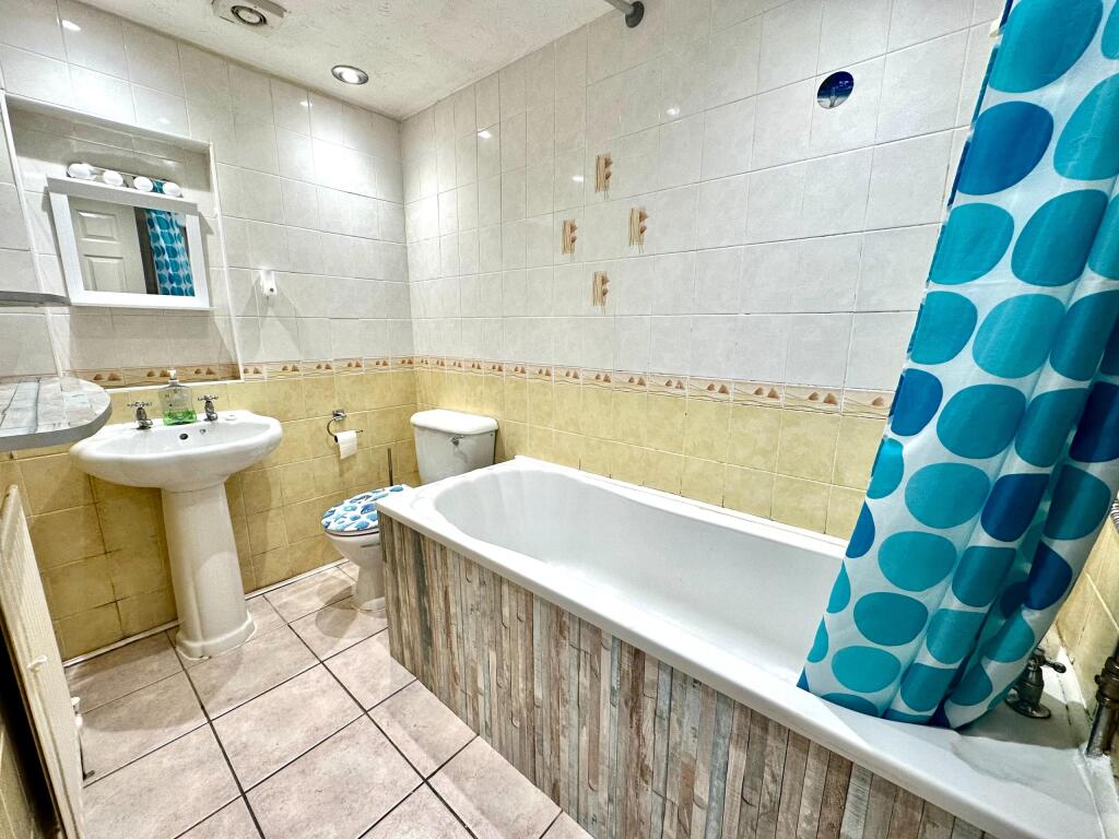 Additional property image - School Street, Tamworth, B77
