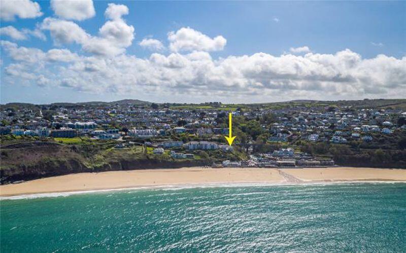 Main image of property: Glas Mordros, Carbis Bay Beach Apartments, Cornwall 