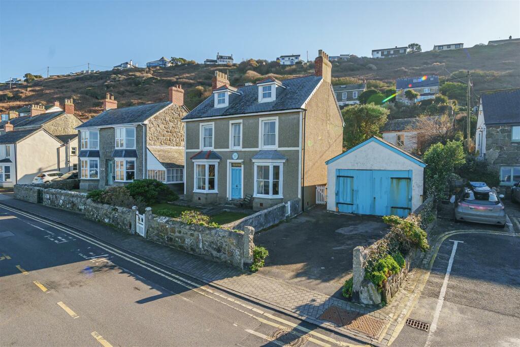 5 bedroom detached house for sale in Sennen Cove, TR19