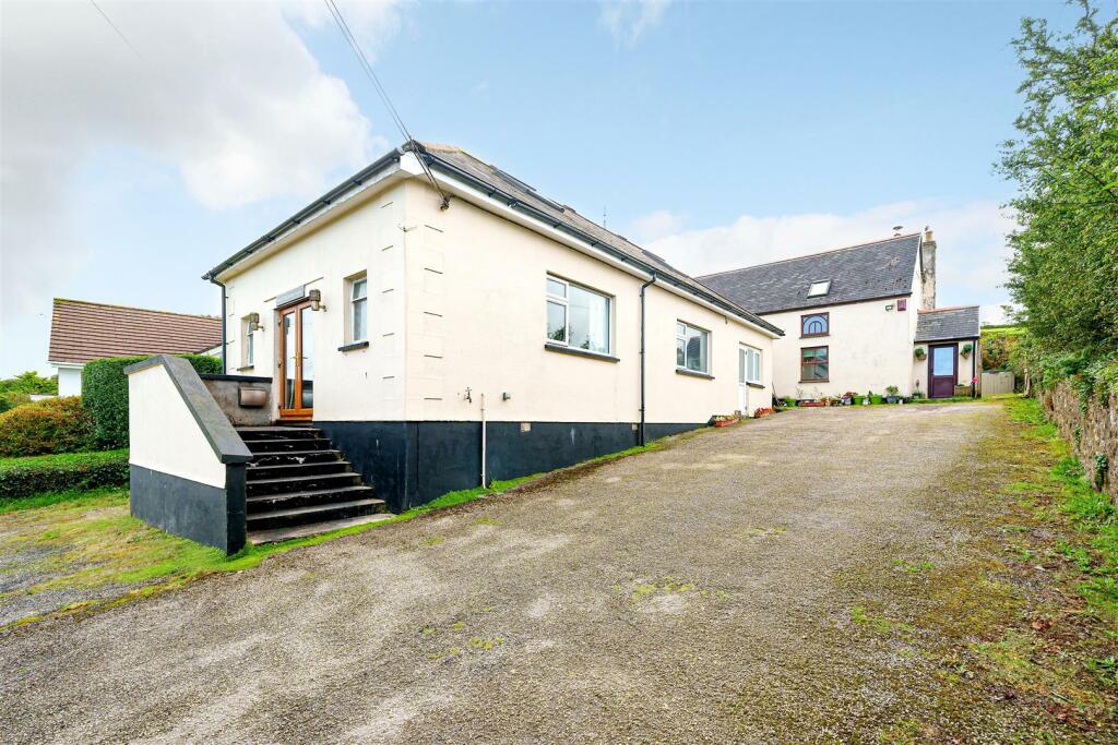 3 bedroom detached house for sale in Carnkie, Redruth, TR16