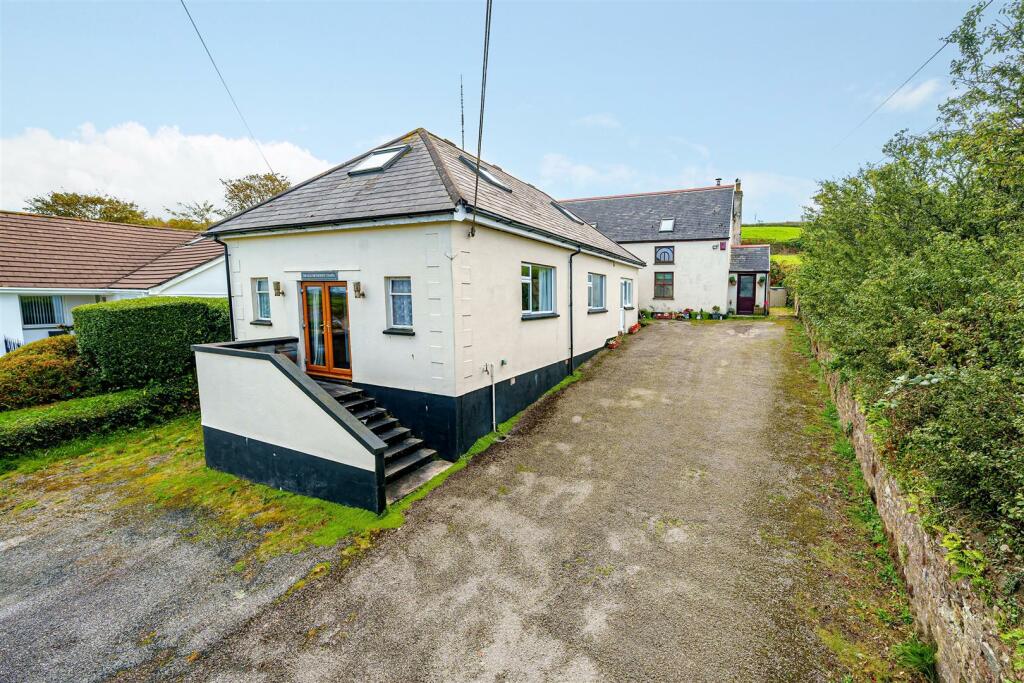 3 bedroom detached house for sale in Carnkie, Redruth, TR16