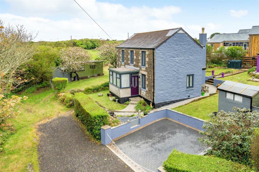 4 bedroom detached house for sale in Jolly's Lane, Porthtowan, Truro, TR4