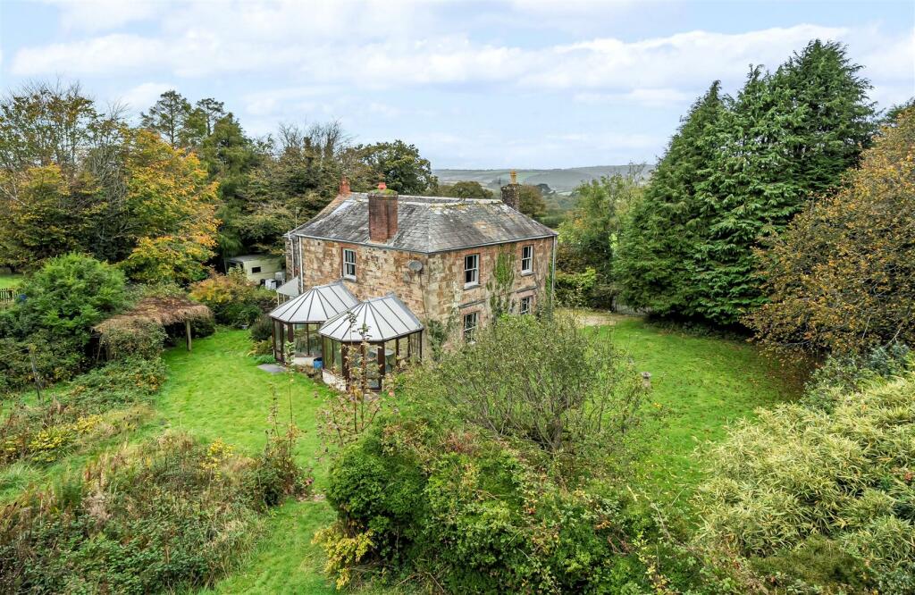 5 bedroom detached house for sale in Bodmin, PL30