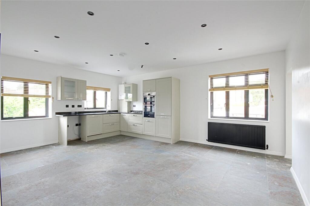 Main image of property: Links Side, Enfield, EN2
