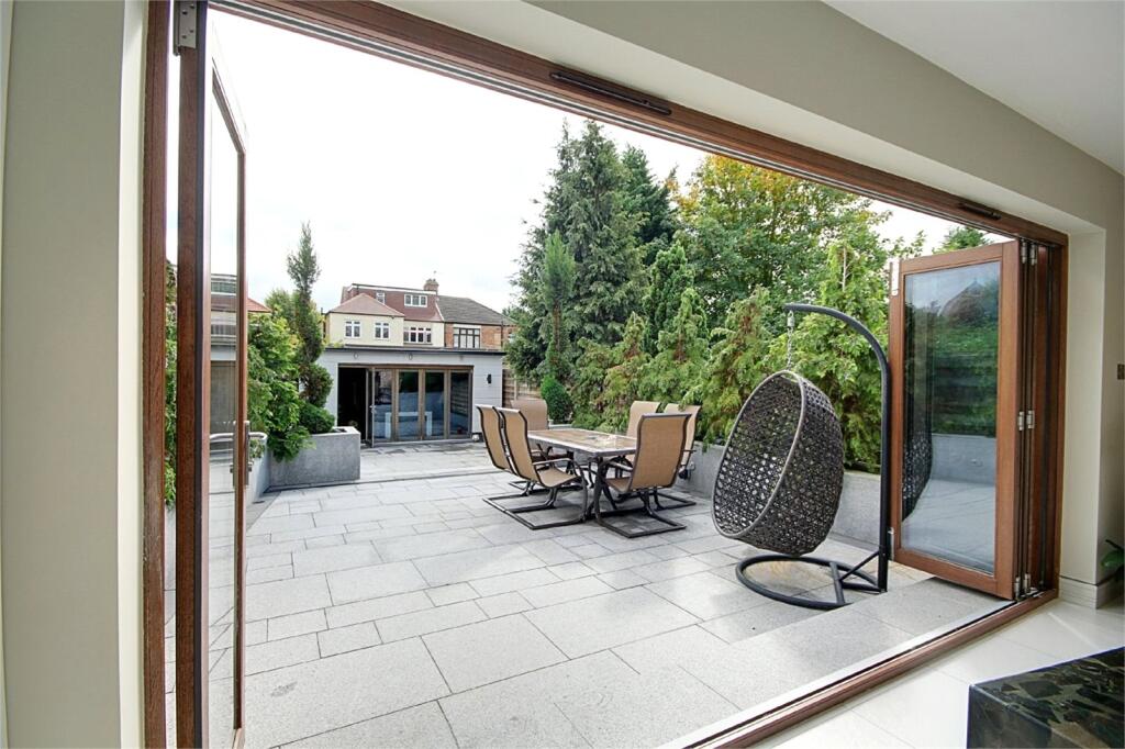 Main image of property: Sittingbourne Avenue, Enfield, Middlesex, EN1