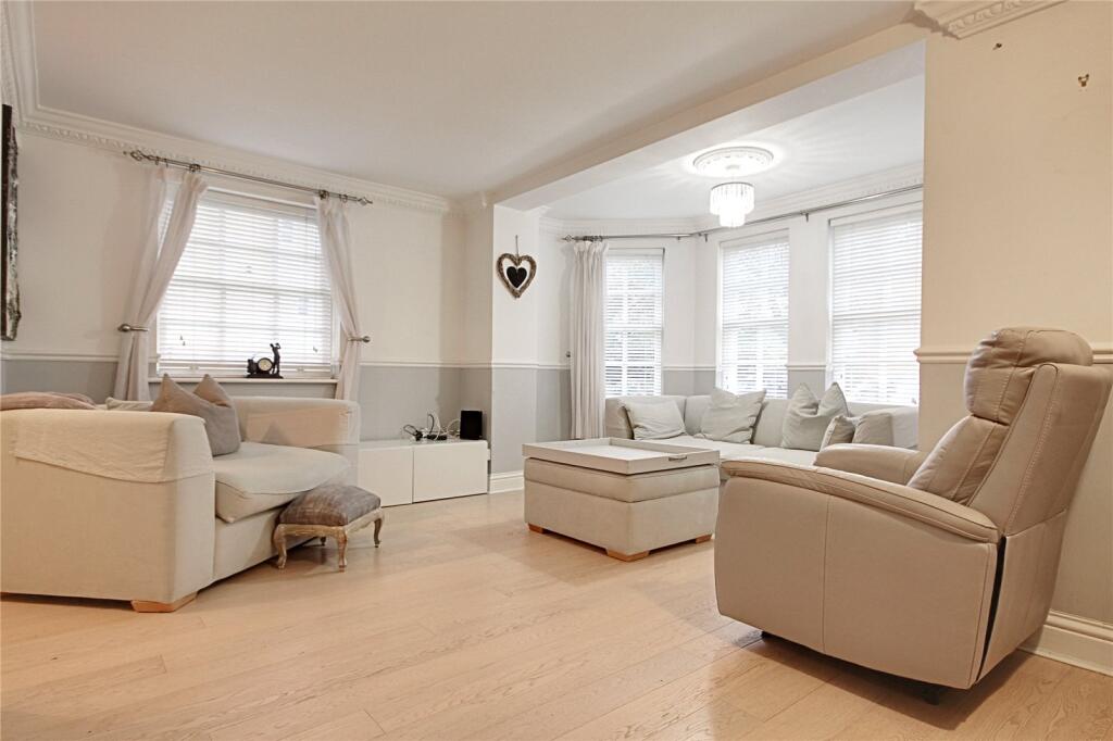 Main image of property: Buchanan Close, London, N21